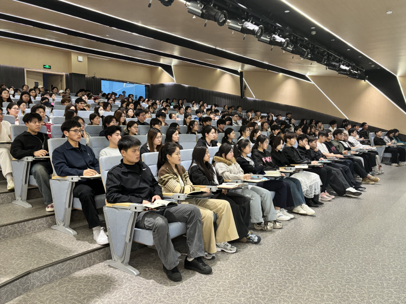 校团委组织开展2026年上半年入团积极分子培训班第六讲——《绿色低碳先行，共建美丽青春中国》